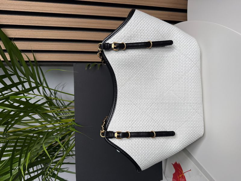Сумка Chanel Small Shopping Tote Bag in Braided Raffia-Effect Canvas/Calfskin/Gold-Tone Metal 0516 фото
