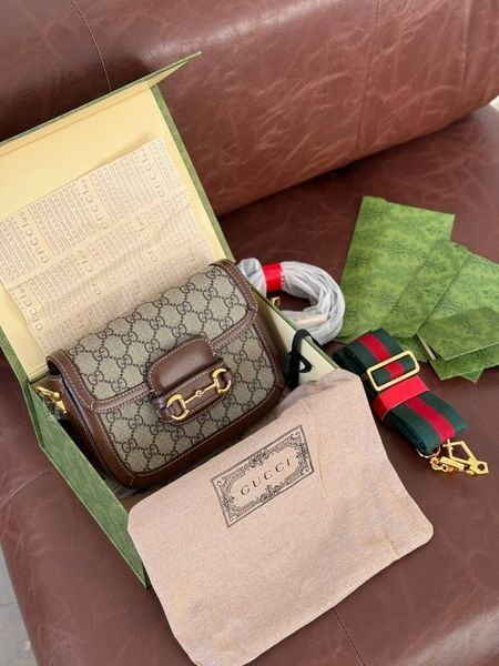 Сумка Gucci Horsebit 1955 Small Shoulder Bag in Beige and Dark Brown GG Supreme Canvas/Gold-Toned Hardware 0555 фото