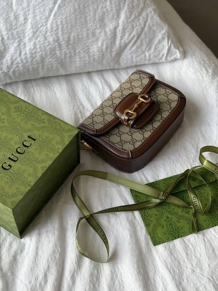 Сумка Gucci Horsebit 1955 Small Shoulder Bag in Beige and Dark Brown GG Supreme Canvas/Gold-Toned Hardware 0555 фото