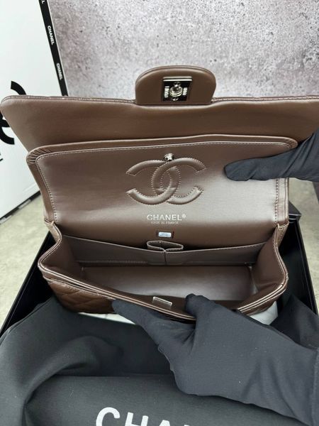 Сумка Chanel Classic 2.55 Medium Double Flap in Chocolate Leather/Silver Hardware 139 фото
