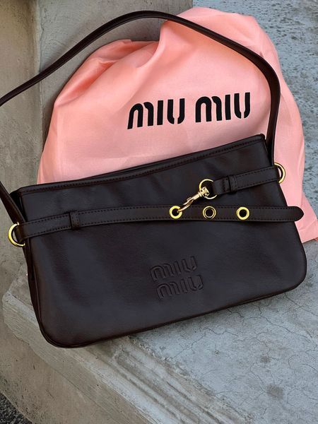 Сумка Miu Miu Aventure Nappa Leather Bag in Briarwood/Antiqued Gold-Tone Hardware 99733 фото