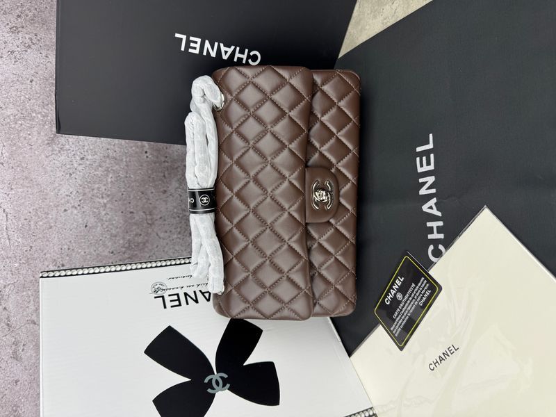 Сумка Chanel Classic 2.55 Medium Double Flap in Chocolate Leather/Silver Hardware 139 фото