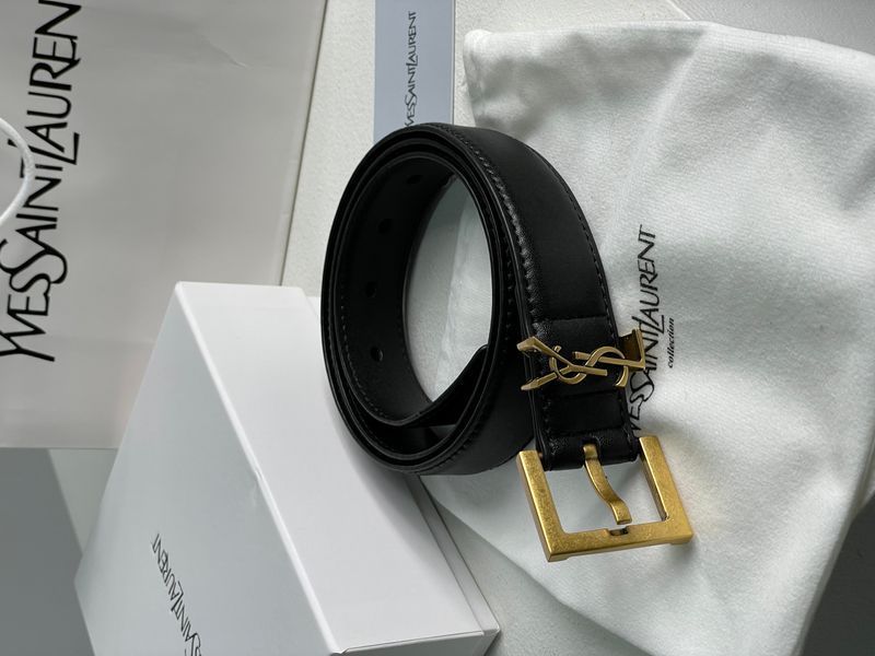 Ремень Saint Laurent Cassandre Belt in Black Leather/Gold Buckle 66119 фото