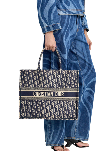 Сумка Dior Large Book Tote Ecru and Blue Dior Oblique Embroidery 0219 фото