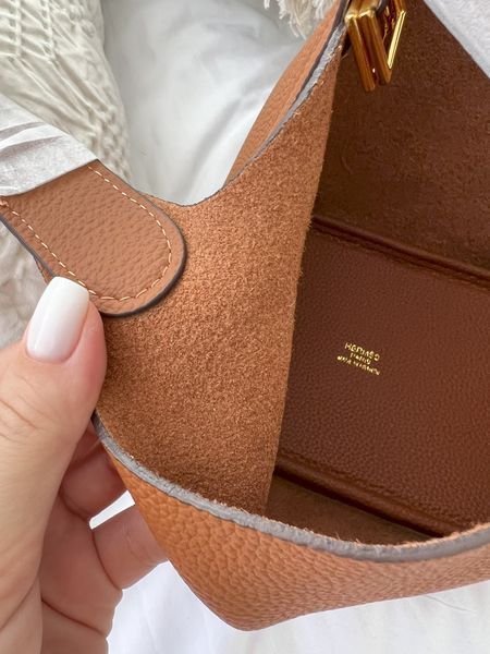Сумка Hermes Picotin Lock 18 PM Bag in Gold Taurillon Clemence Leather/Gold Hardware 411 фото