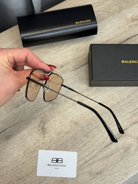 Сонцезахисні окуляри Balenciaga BB0298SA Unisex Sunglasses Black/Brown 423 фото