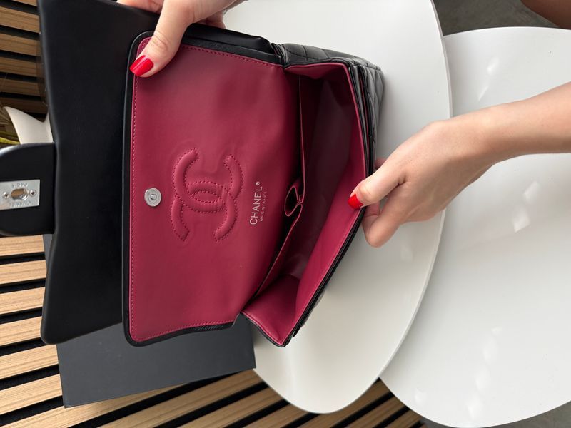 Сумка Chanel Classic 2.55 Medium Double Flap in Black Leather/Silver Hardware 139 фото