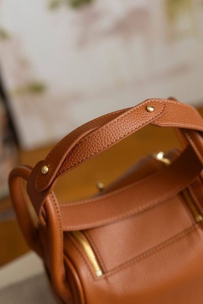 Сумка Hermes Mini Lindy 20 in Gold Leather/Gold Hardware 0519 фото