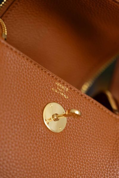 Сумка Hermes Mini Lindy 20 in Gold Leather/Gold Hardware 0519 фото