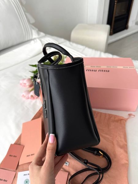 Сумка Miu Miu Ivy Small Tote Bag in Black Leather 99863 фото
