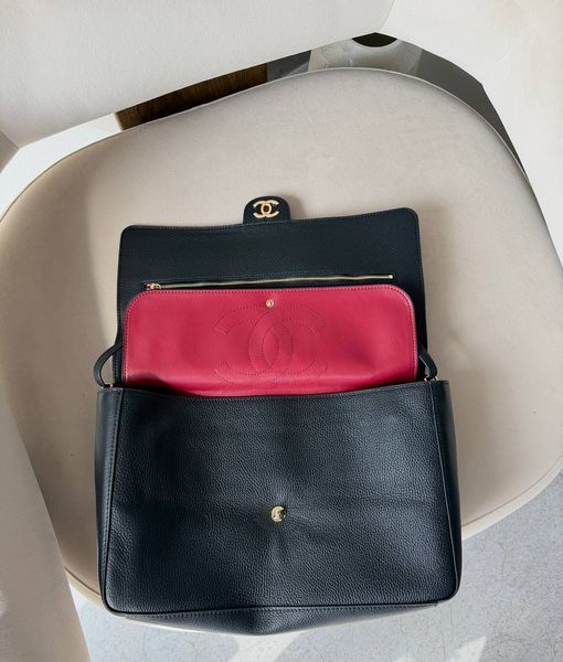 Сумка Chanel Maxi "Souplissimo" Large Flap Bag in Black Grained Leather with Gold Tone Hardware Premium Quality 649 фото
