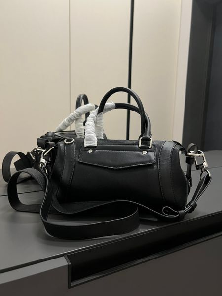 Сумка Louis Vuitton Biker PM in Black Leather 07024 фото