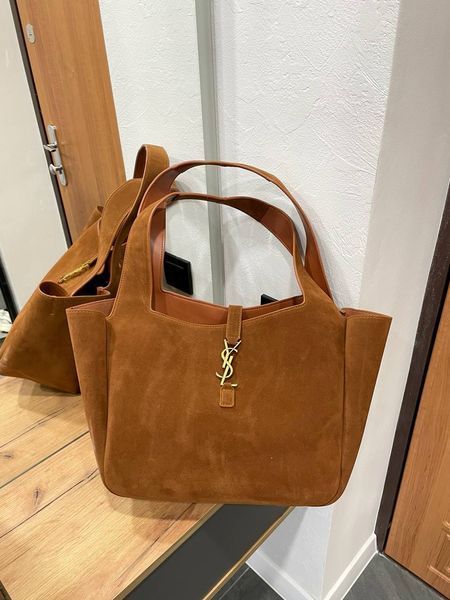 Сумка Saint Laurent Le 5 &Agrave; 7 Bea Suede Tote Bag Golden Leaf 261025 фото